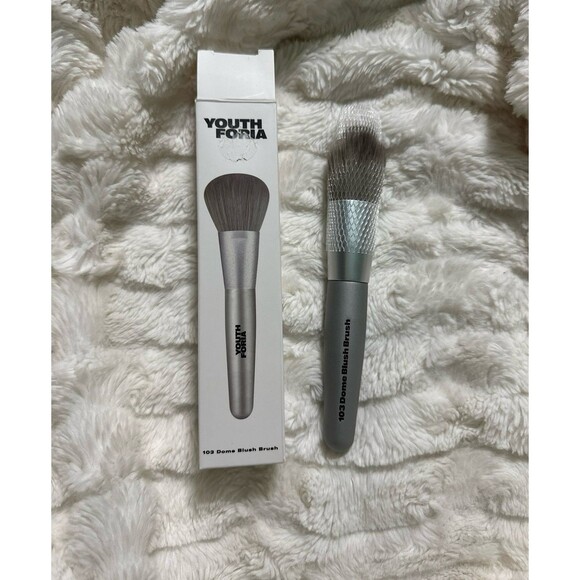 Youthforia Blush Brush - Picture 3 of 3